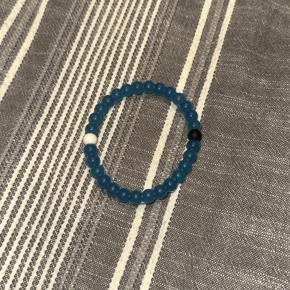 Lokai Bracelet - Picture 4 of 5
